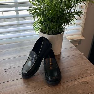 Brand new Sperry loafers. Worn once. Pristine condition. Size 7M